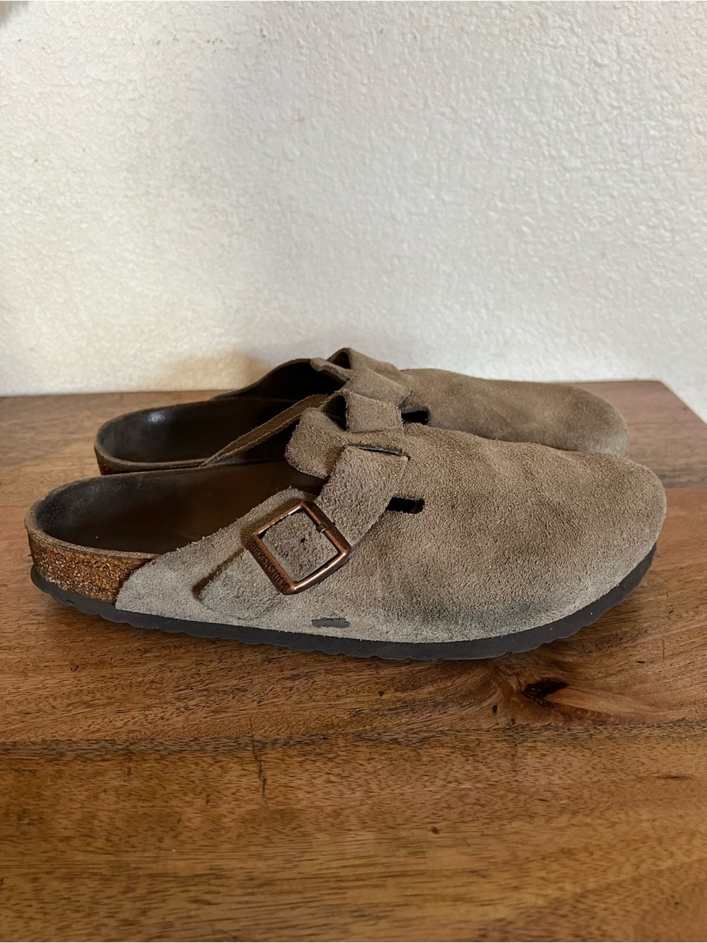 Birkenstocks Boston Tan Suede Clog Sandals Size US size 41, 10–10.5 M 8-8.5
